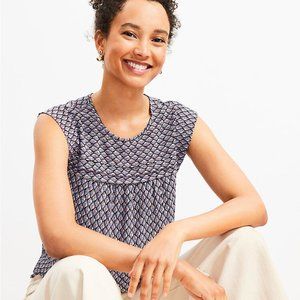 NWOT Loft Sleeveless Paisley Shell Size M